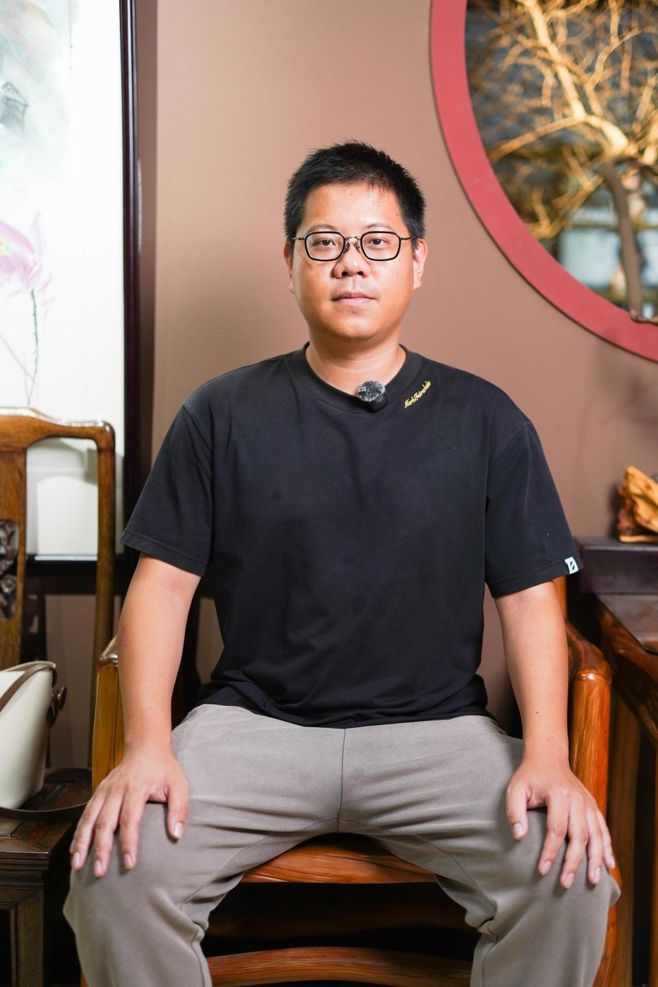 赖书香, 下接触到围, 深围棋爱好